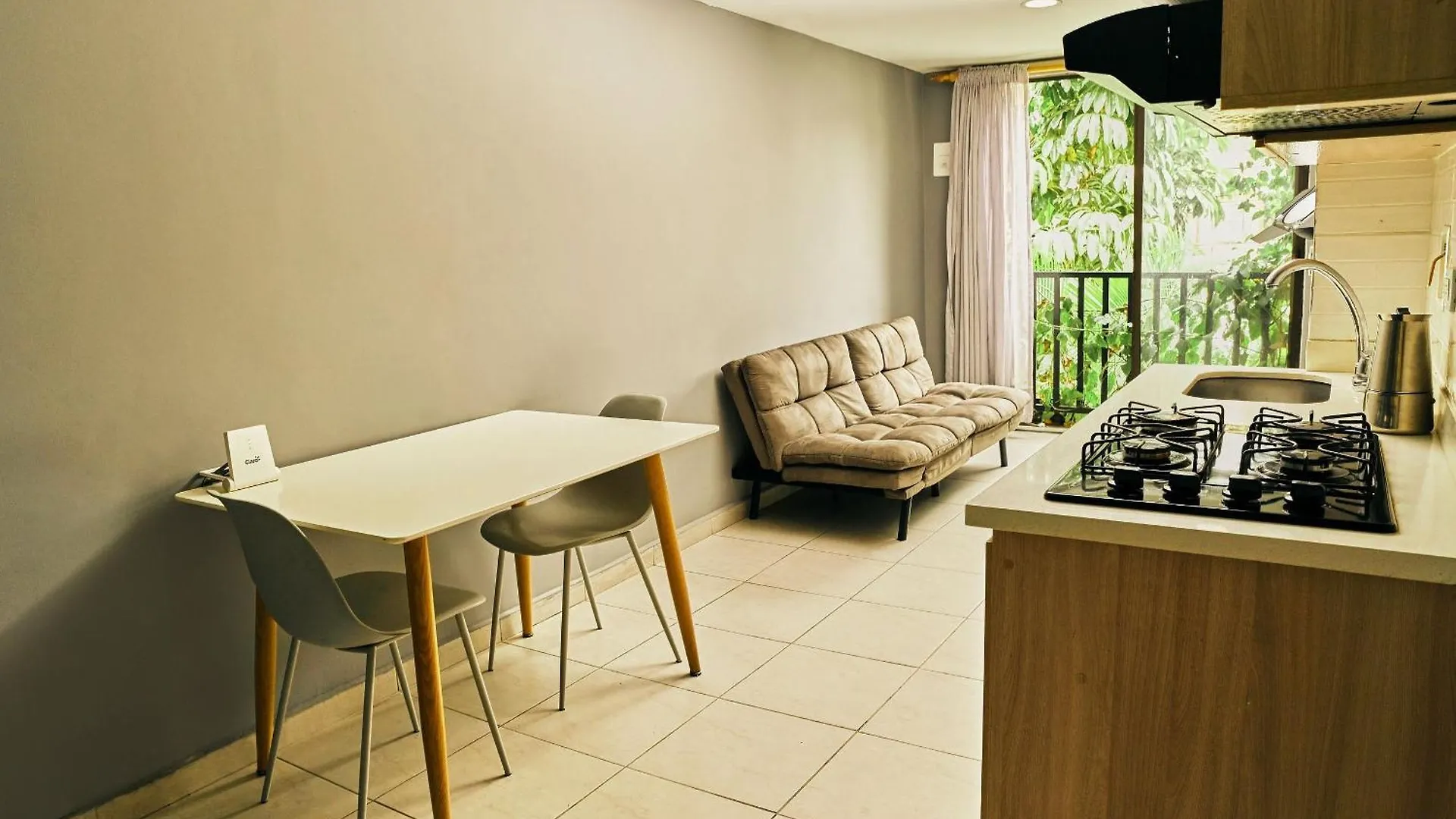 Apartamentos Y Loft Laureles Medellin 0*,