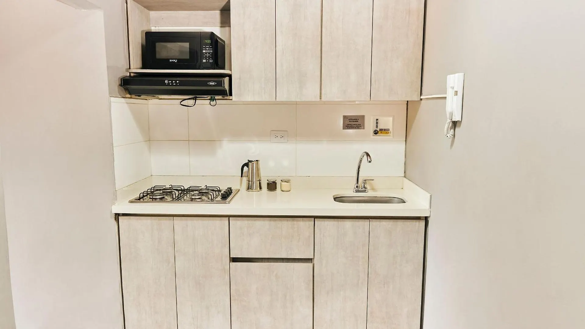 Apartamentos Y Loft Laureles Medellin 0*,