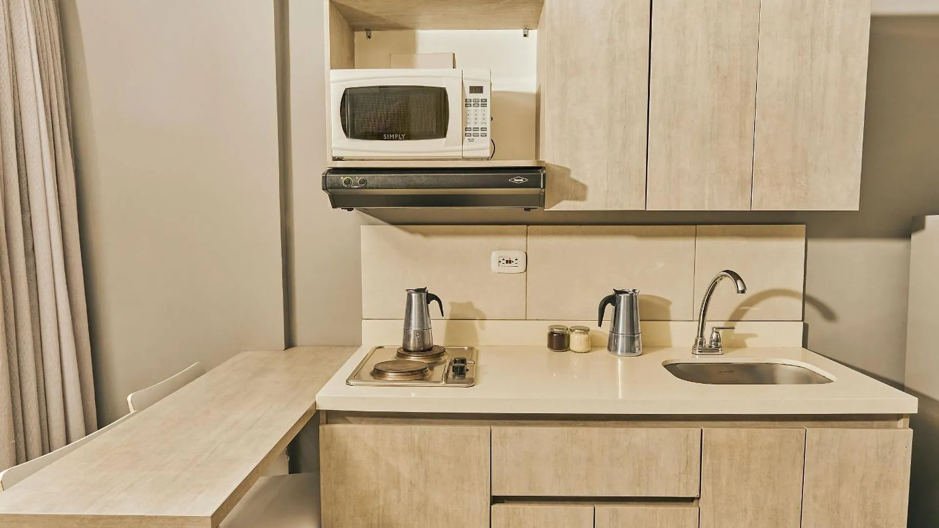 Apartamentos Y Loft Laureles Medellin 0*,
